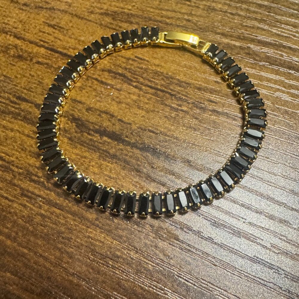 ZUMA BRACELET BY GAGETGIRL - Picture 1 of 1